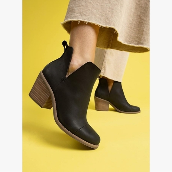 TOMS Women's Everly black Cutout Block Heel ankle boot Booties size 11 brand new - Picture 1 of 16
